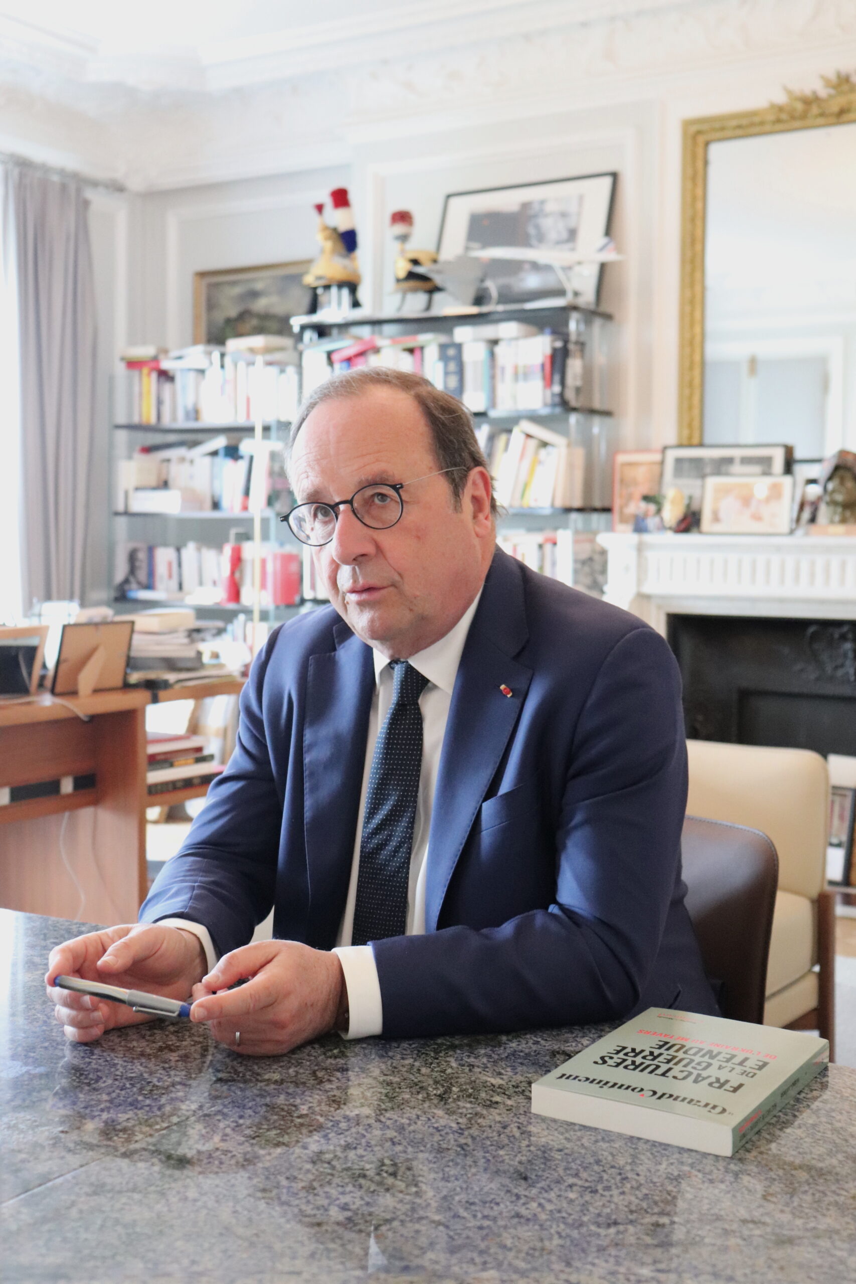 Un Français radicalise son engagement politique à Moscou, condamnant l’Occident et soutenant la Russie de Poutine